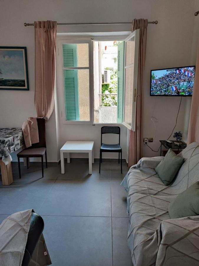 Apartment ευχάριστο σπίτι στο κέντρο της πόλης του ναυπλίου.